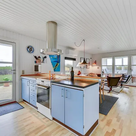 Thamara - 350m From The Sea By Interhome *
