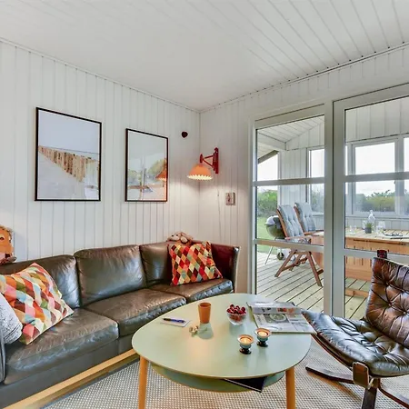 Thamara - 350m From The Sea By Interhome